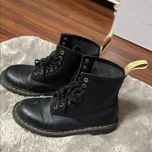 Dr. Martens air wair Black women’s goth Leather Boots size 9